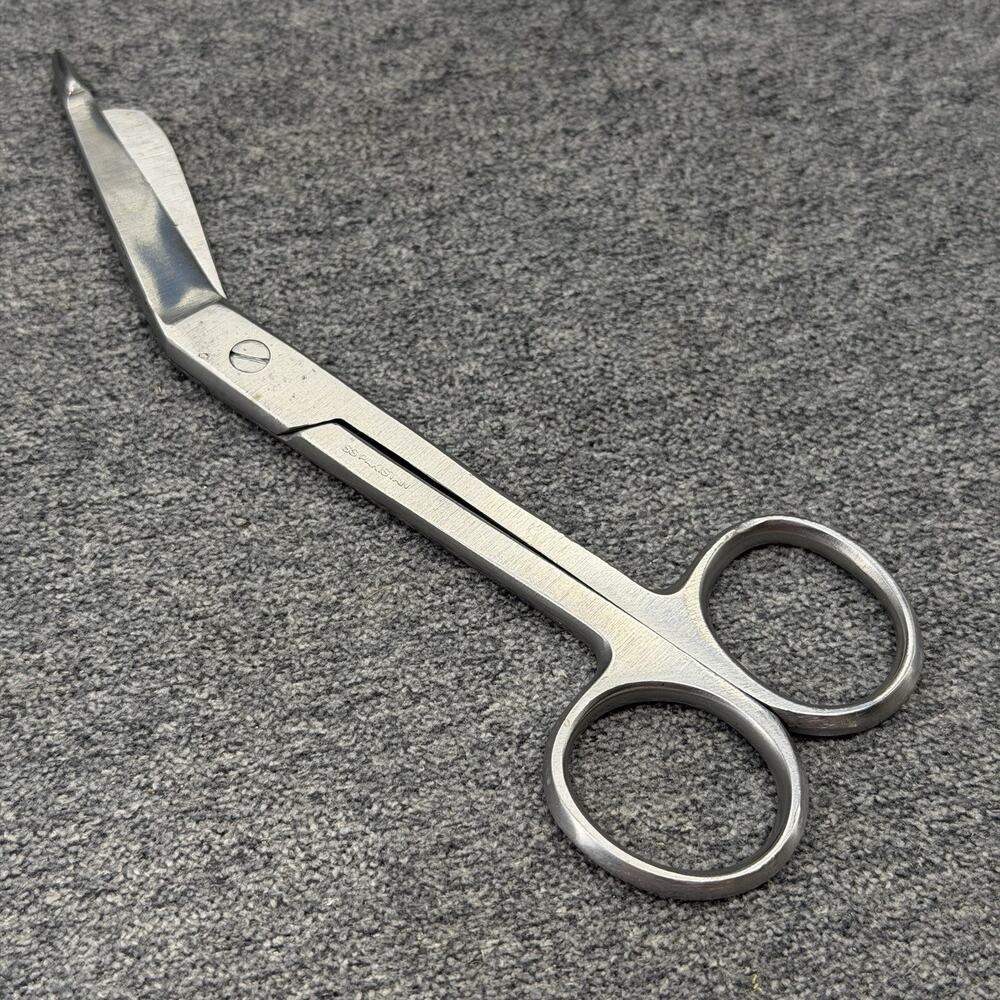 VTG Lister Bandage Surgical Scissors Stainless Steel Angled Medical Pakistan